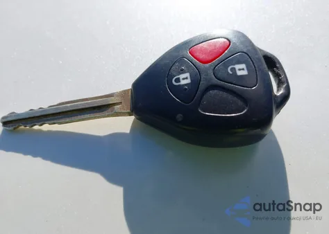 2006 Toyota Rav4 Limited V6 from USA, damaged, VIN JTMBK31V765000068